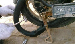 电动车后轮胎更换视频,电动自行车后轮胎更换全流程教学